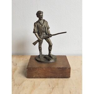 Vintage Hudson Pewter Lexington Minuteman P.W. Baston 1970 Figurine Wood Base